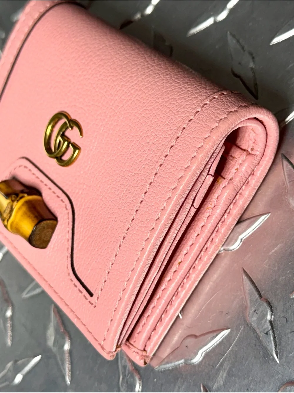 Gucci Diana Calfskin Bamboo Marmont Wallet in Pink - Picture 4 of 7